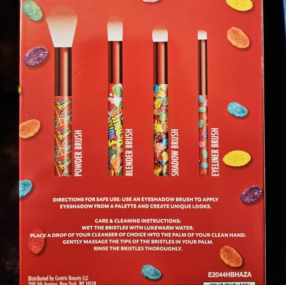 Cosmetic Brushes & Lip Balm Bundlw - Picture 5 of 6